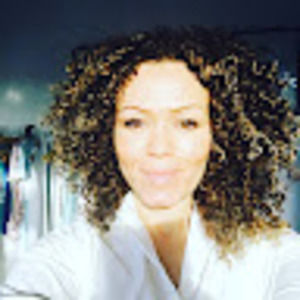 Meet your Posher, Holly